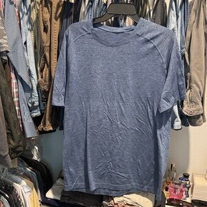 Men's lululemon metal vent shirt